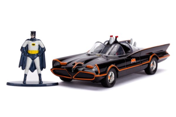 Batman (1966) - Batmobile with Figure 1:32 Scale Hollywood Ride